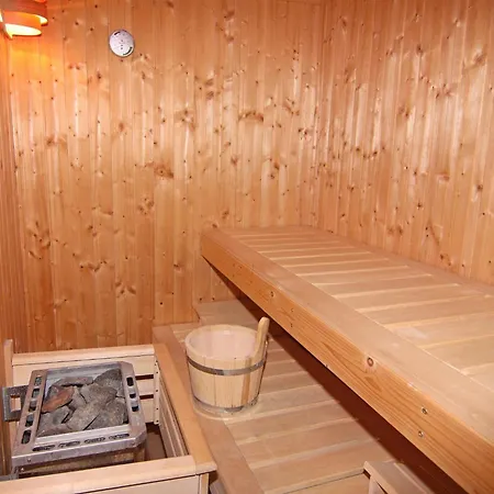 Feriehus Doppelhaushaelfte Bernsteinhaus I, Trassenheide, Cleaning Included
