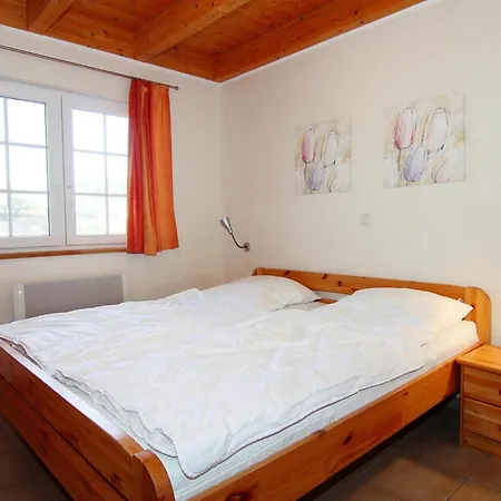 Feriehus Doppelhaushaelfte Bernsteinhaus I, Trassenheide, Cleaning Included
