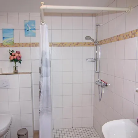 Doppelhaushaelfte Bernsteinhaus I, Trassenheide, Cleaning Included Feriehus