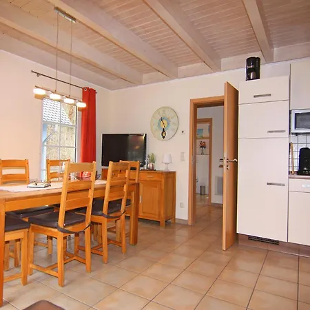 Doppelhaushaelfte Bernsteinhaus I, Trassenheide, Cleaning Included Feriehus