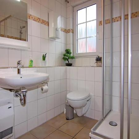 Doppelhaushaelfte Bernsteinhaus I, Trassenheide, Cleaning Included Feriehus